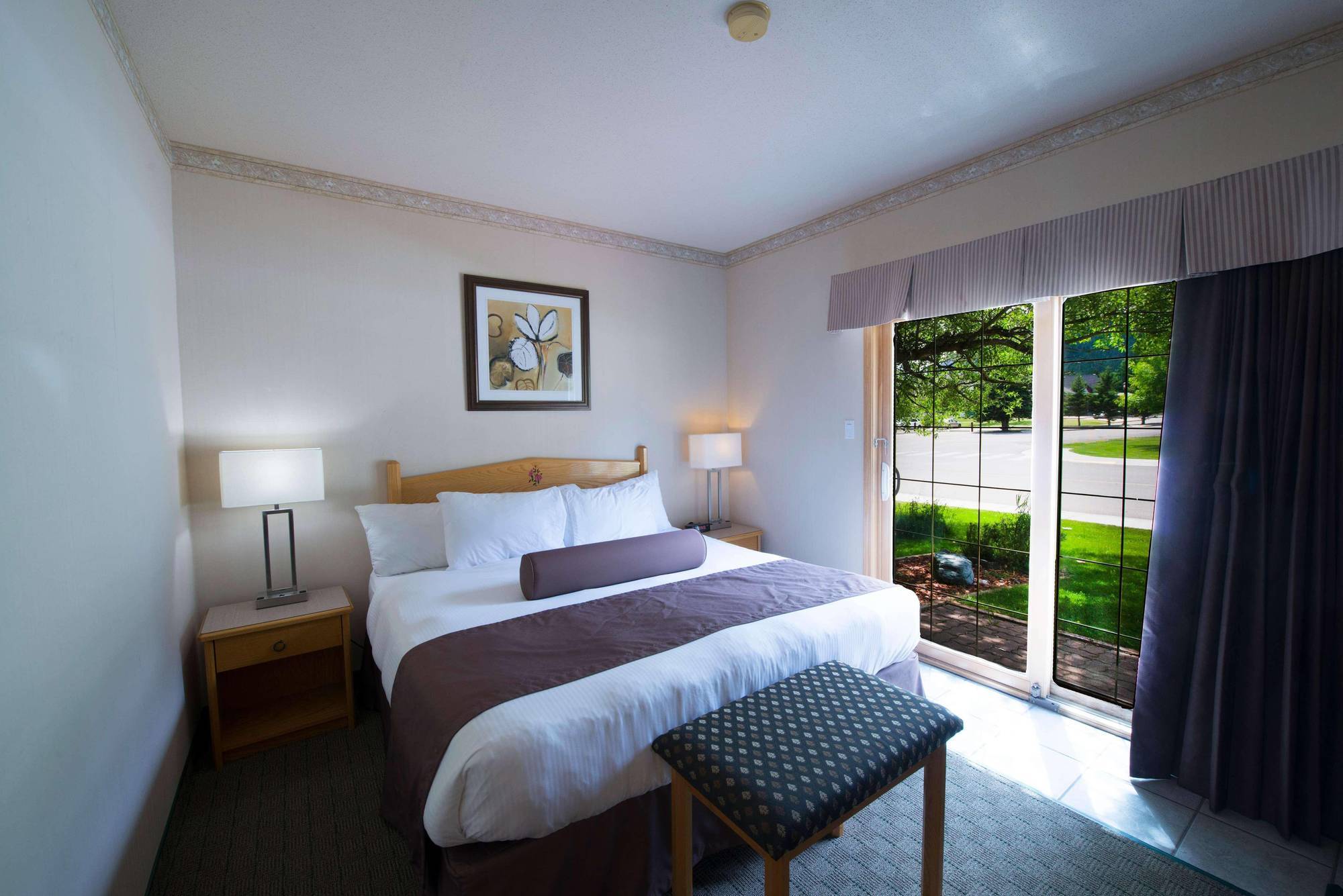Waterton Glacier Suites Kültér fotó